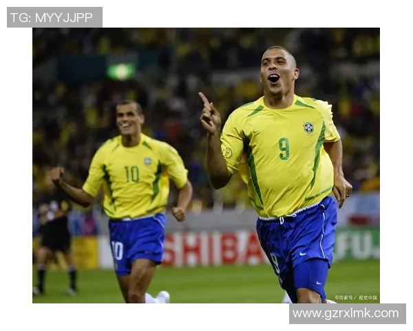 当足球巨星告别绿茵场时退役动作定格成永恒瞬间