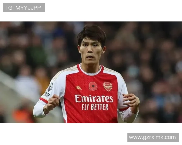 日本足球球星身材特点全解析揭秘力量速度与体型平衡