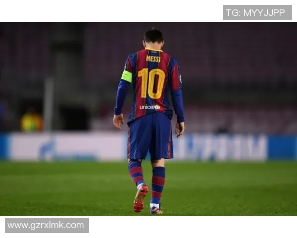 模仿足球巨星点球技巧挑战谁能完美复制梅西和C罗的绝技